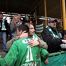 Hanus v zajetí fanoušků  (Prachatice - Bohemians, podzim 2004)