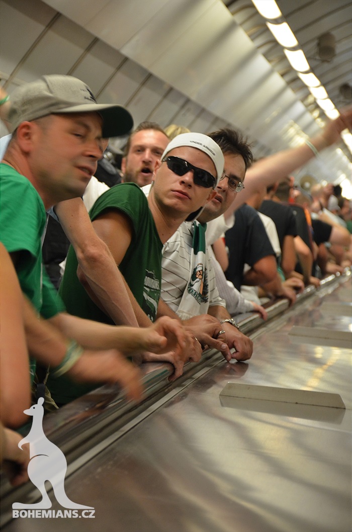DĚNÍ NA TRIBUNÁCH: Sparta - Bohemians