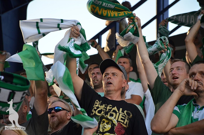 DĚNÍ NA TRIBUNÁCH: Sparta - Bohemians