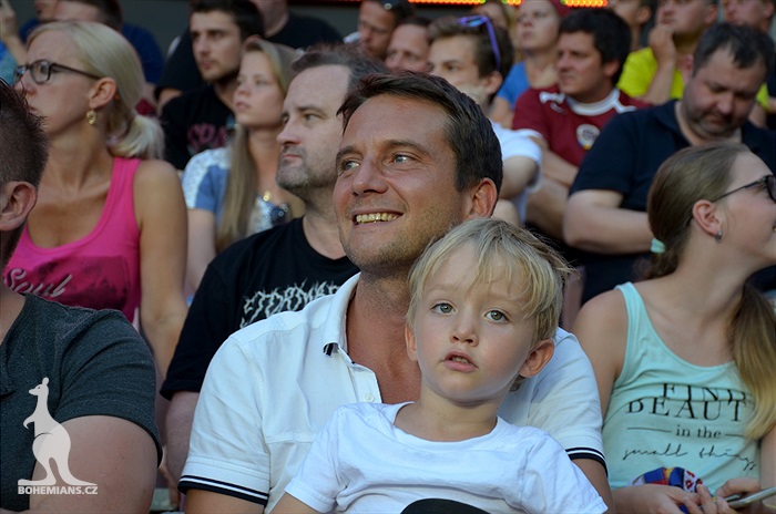 DĚNÍ NA TRIBUNÁCH: Sparta - Bohemians