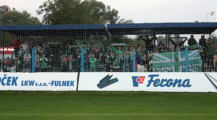 Kotel čítal zhruba stovku fanoušků