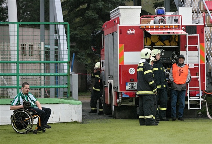 Tomu se říká oddanost. Ale pro něj hochštapleři z CTY místo ve skyboxu nemají.