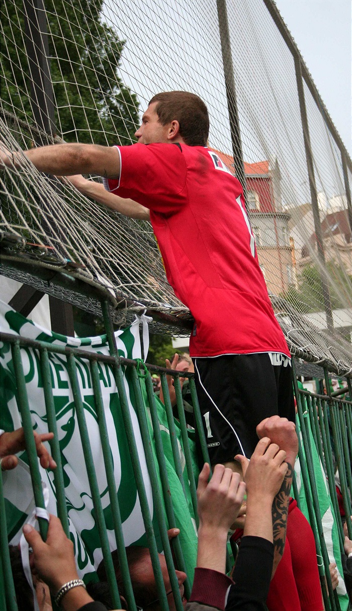 Pavoučí muž Radek Sňozík.