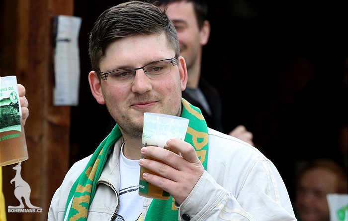 DĚNÍ NA TRIBUNÁCH: Bohemians - Slavia