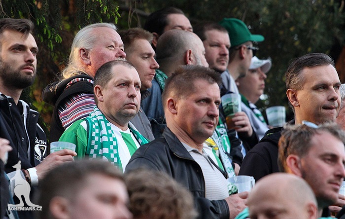 DĚNÍ NA TRIBUNÁCH: Bohemians - Slavia