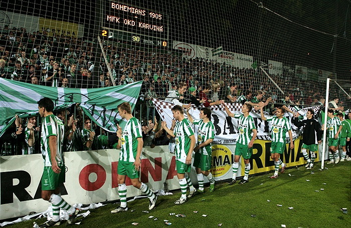 Děkovačka po utkání.