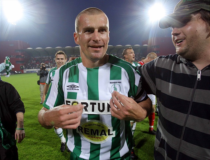 Marek Nikl se raduje na ploše.