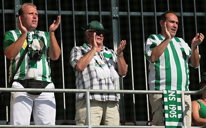 Dvě stovky fanoušků přijely podpořit Bohemku.