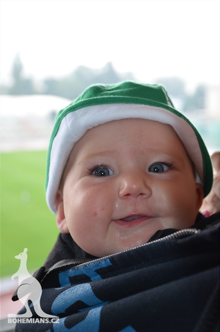 DĚNÍ NA TRIBUNÁCH: Dukla - Bohemians