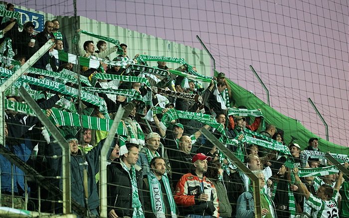 Fanoušci Bohemky povzbuzovali skvěle celý zápas.