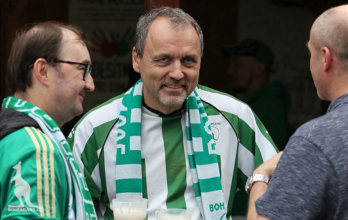 DĚNÍ NA TRIBUNÁCH: Bohemians - Slavia