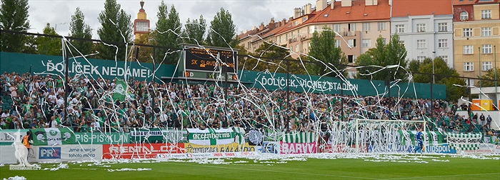 DĚNÍ NA TRIBUNÁCH: Bohemians - Slavia