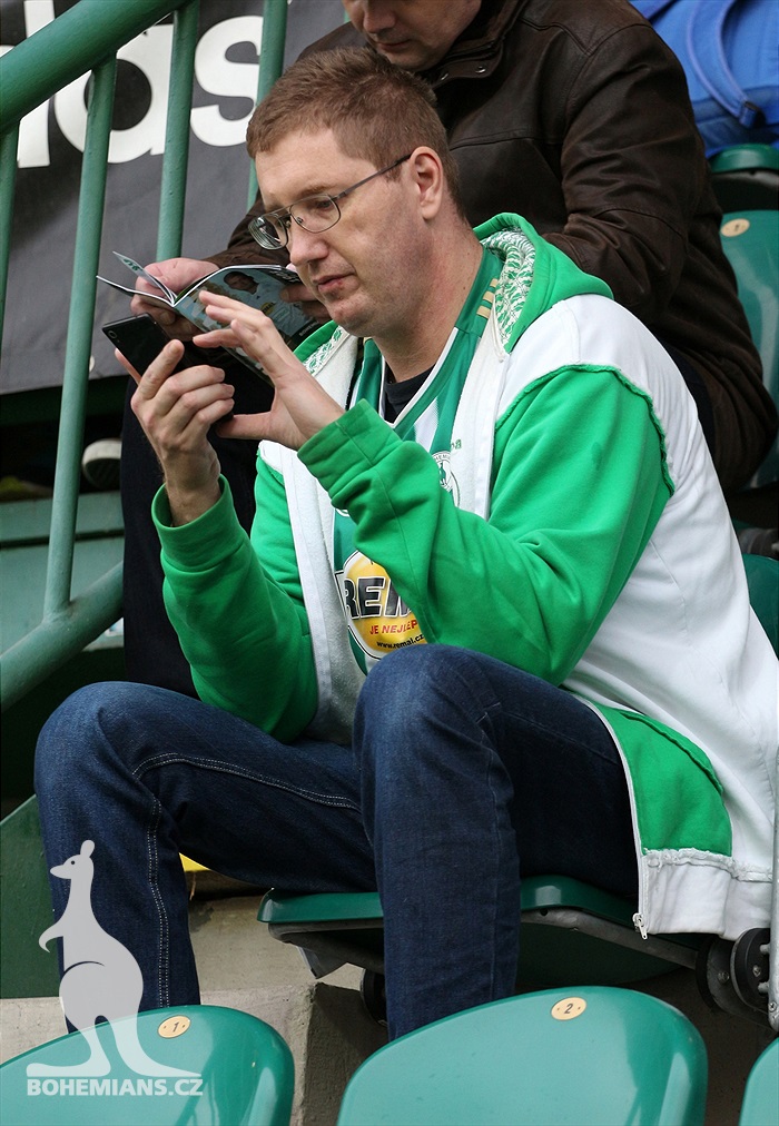 DĚNÍ NA TRIBUNÁCH: Bohemians - Teplice