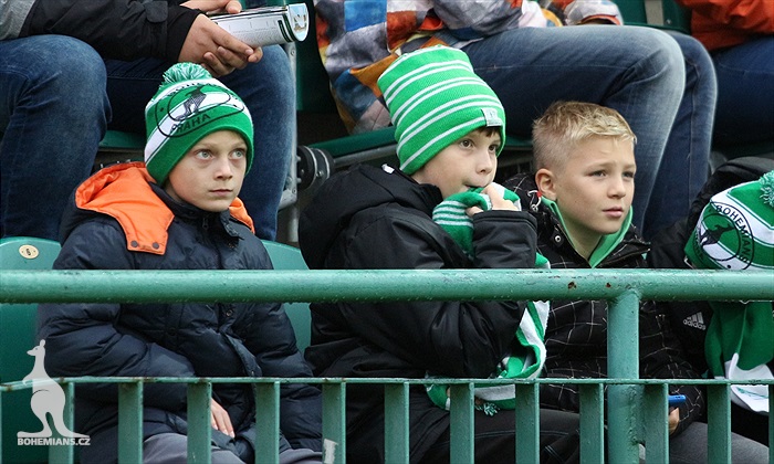 DĚNÍ NA TRIBUNÁCH: Bohemians - Teplice