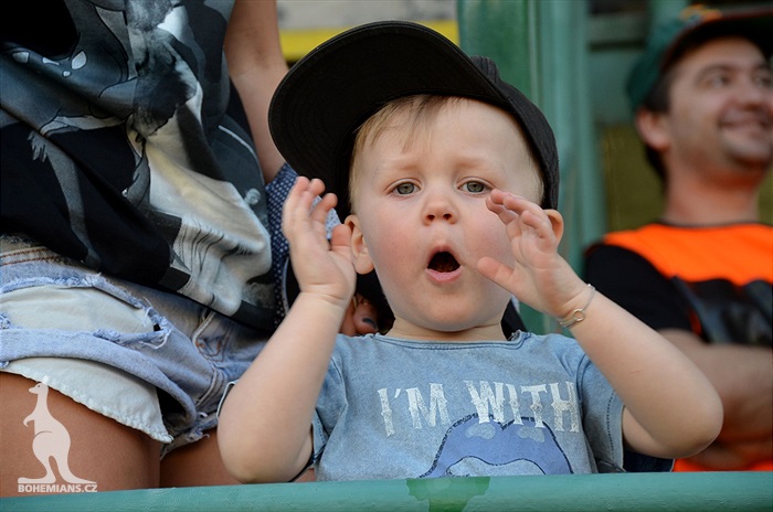 Dění na tribunách Bohemians - Jihlava 1:1