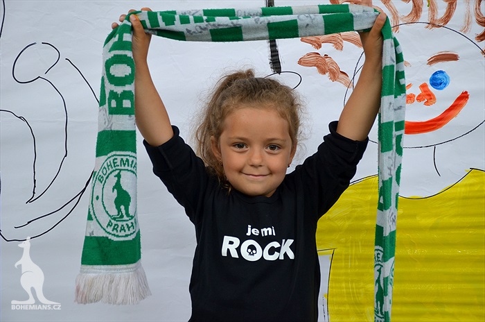 DĚNÍ NA TRIBUNÁCH: Bohemians - Pardubice