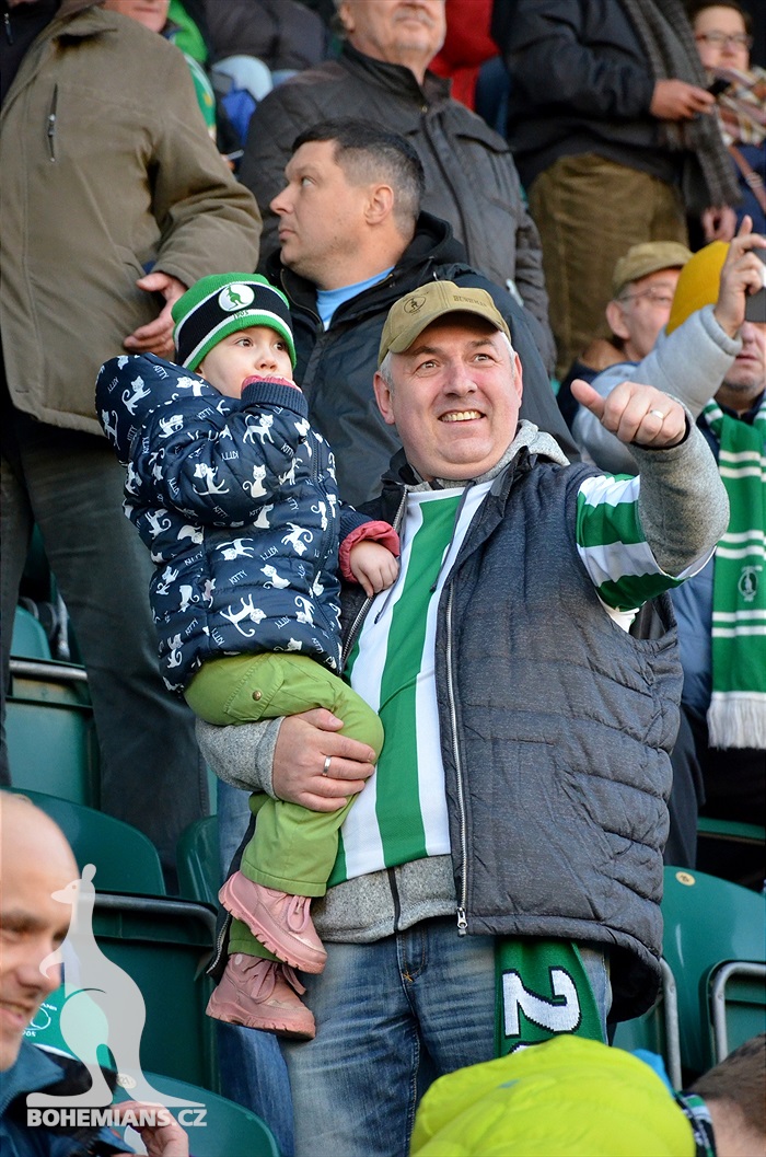 Dění na tribunách: Bohemians - Slovácko