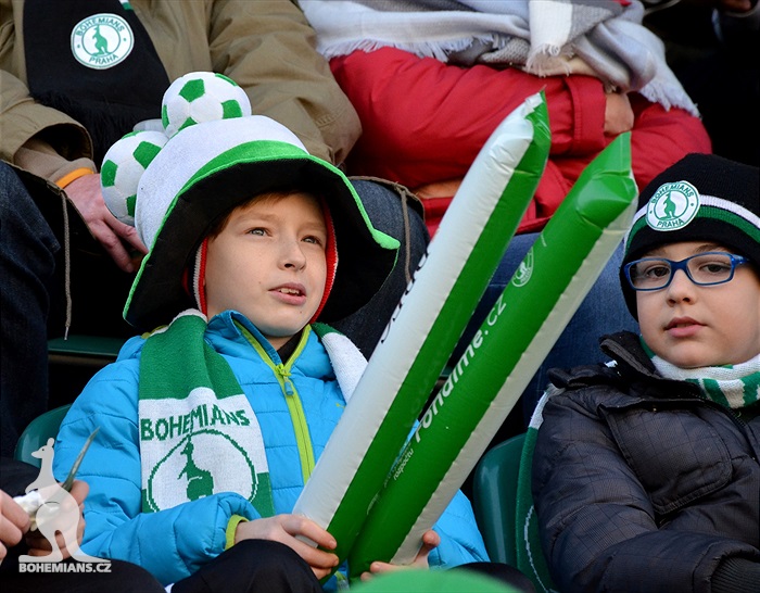 Dění na tribunách: Bohemians - Slovácko