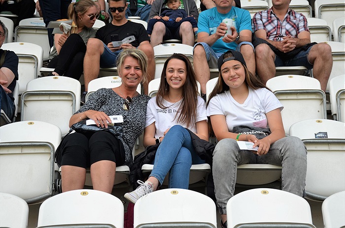 opava_nadstavbajaro_deni na tribunach