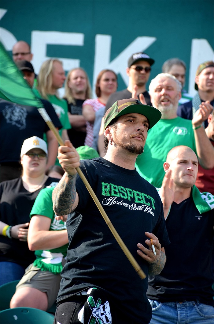 opava_nadstavbajaro_deni na tribunach 