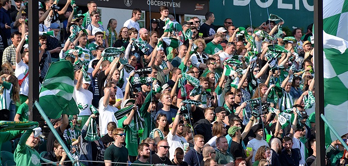 opava_nadstavbajaro_deni na tribunach 