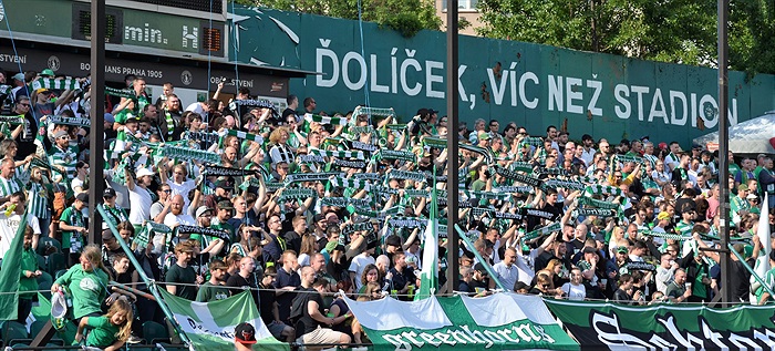 opava_nadstavbajaro_deni na tribunach 