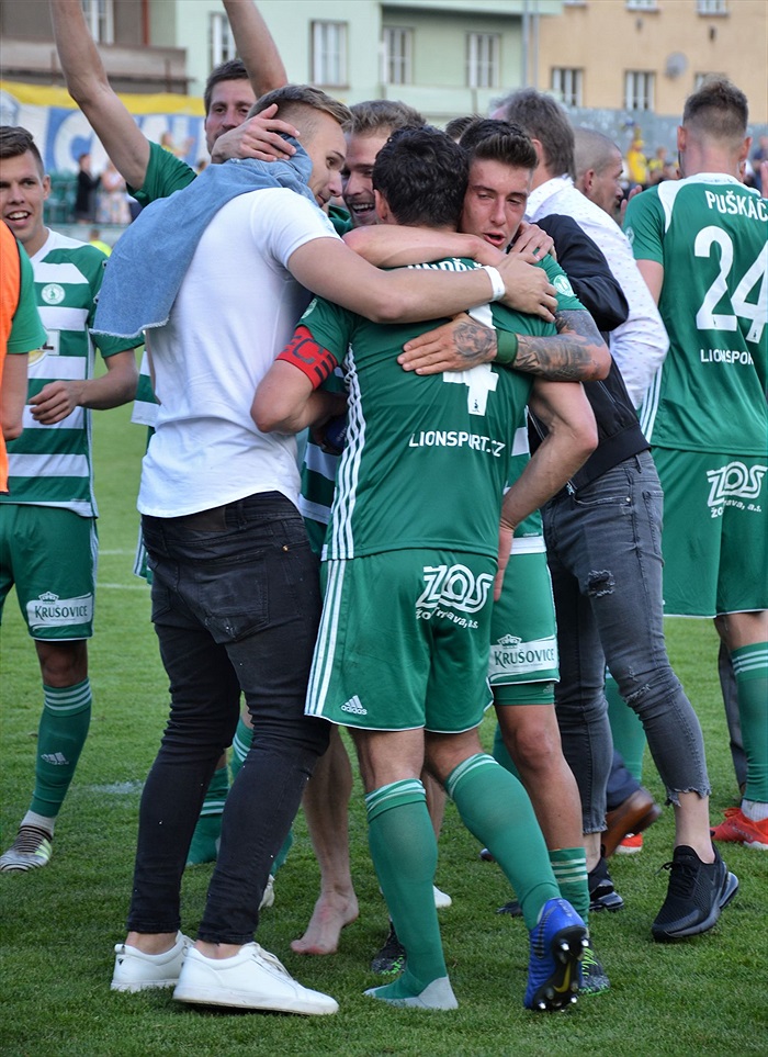 opava_nadstavbajaro_deni na tribunach 