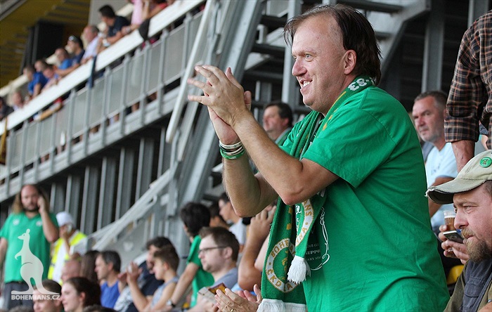 DĚNÍ NA TRIBUNÁCH: Dukla - Bohemians