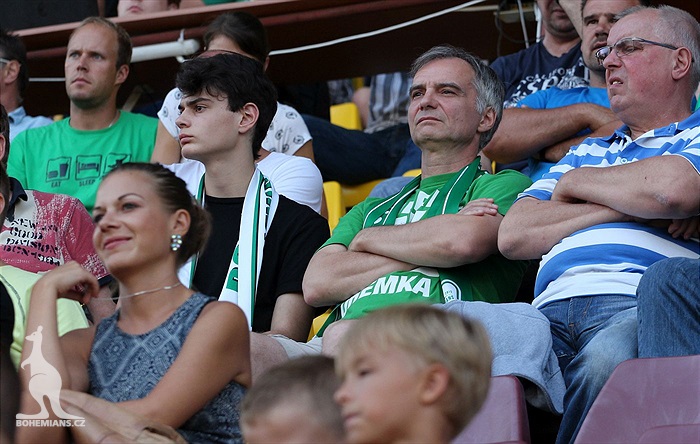 DĚNÍ NA TRIBUNÁCH: Dukla - Bohemians