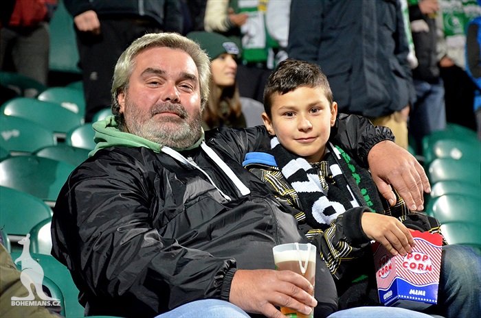 Dění na tribunách: Bohemians - Králův Dvůr
