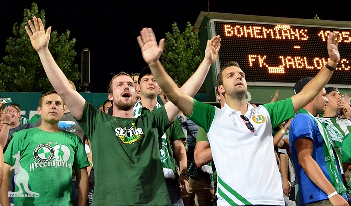 DĚNÍ NA TRIBUNÁCH: Bohemians - Jablonec