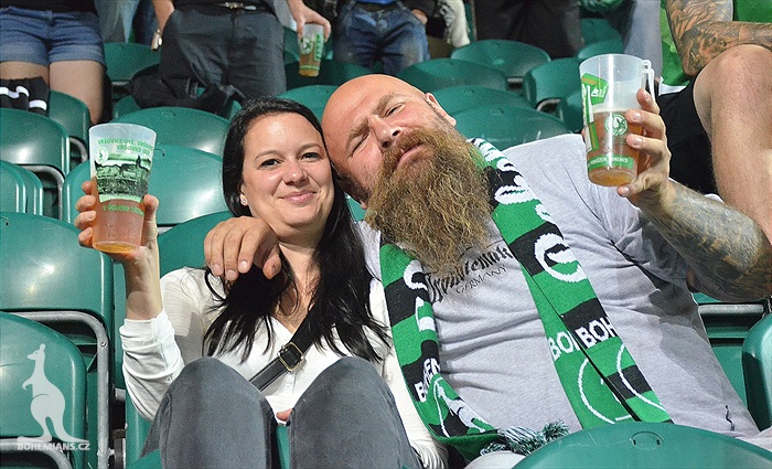 DĚNÍ NA TRIBUNÁCH: Bohemians - Jablonec