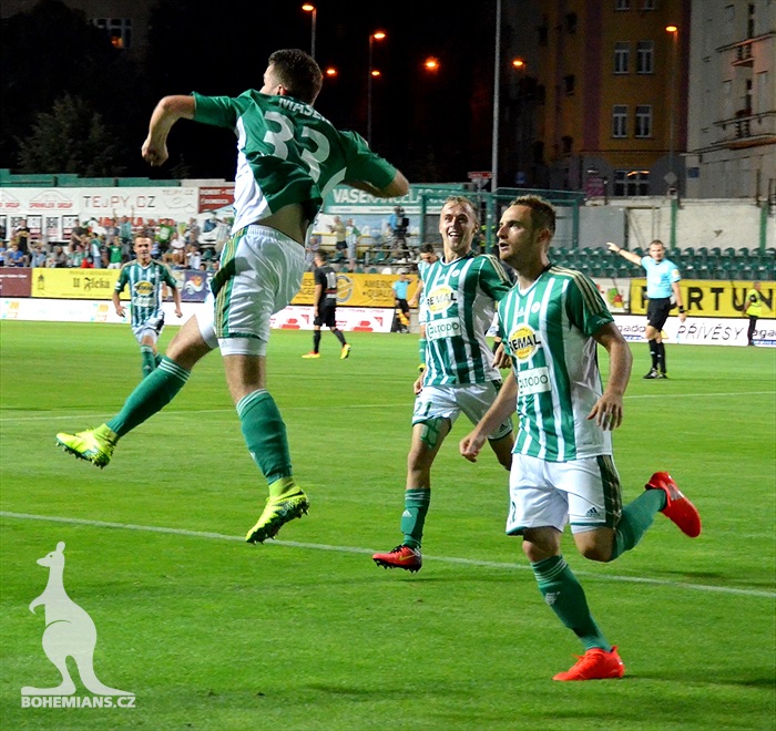 DĚNÍ NA TRIBUNÁCH: Bohemians - Jablonec