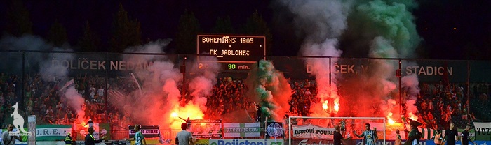 DĚNÍ NA TRIBUNÁCH: Bohemians - Jablonec