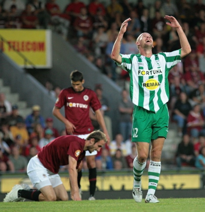 Hartig se diví výroku rozhodčího.