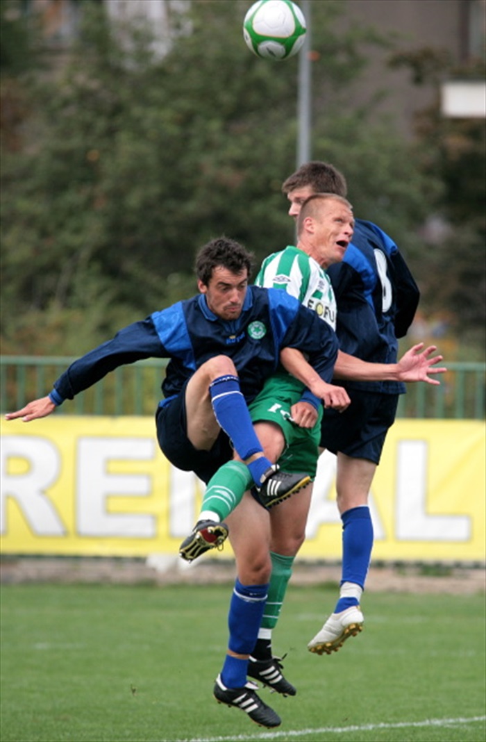 Slezák mezi dvěma.