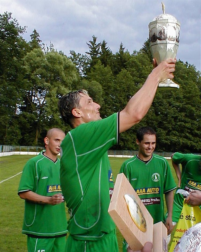 Kapitán Obermajer s Perleťovým pohárem (Žirovnice 2004)