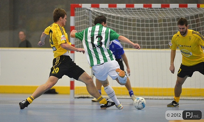 Futsal vs Fotbal 8:1 (4:0)