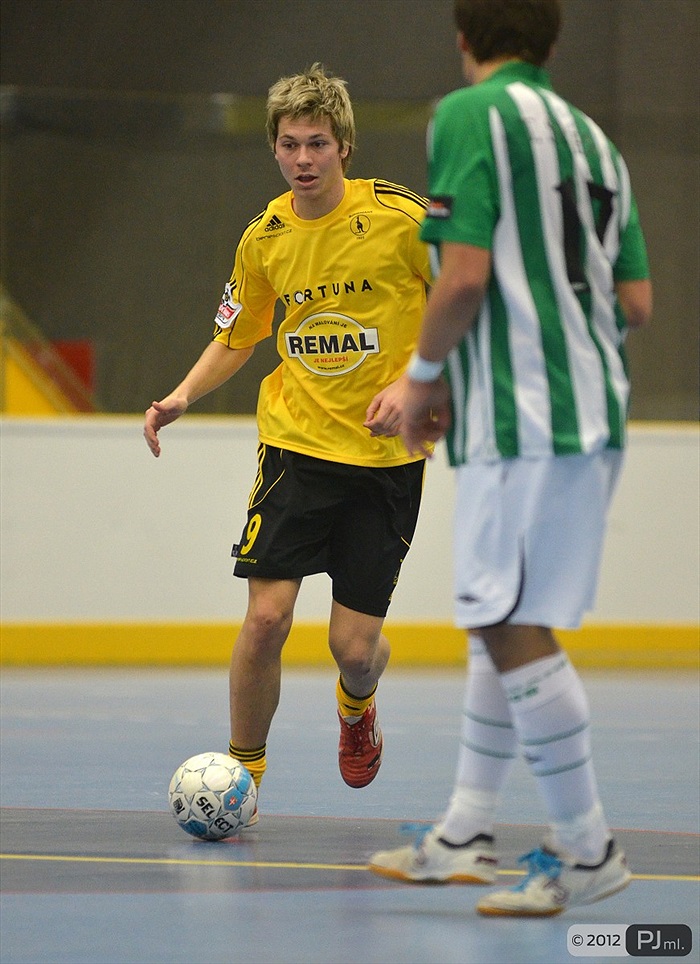 Futsal vs Fotbal 8:1 (4:0)