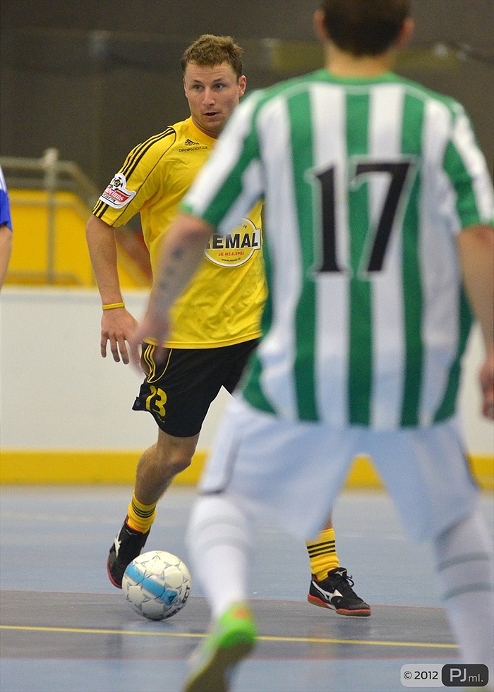 Futsal vs Fotbal 8:1 (4:0)