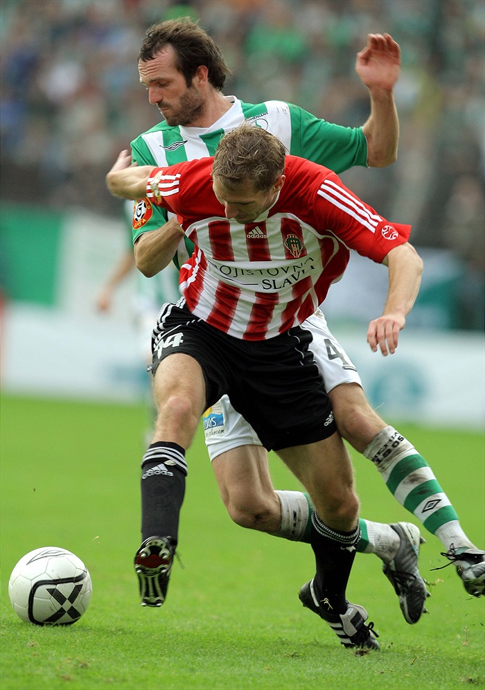 Derby přineslo boj.