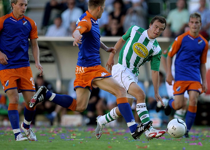 Ivan Hašek prochází ostravskou hradbou.