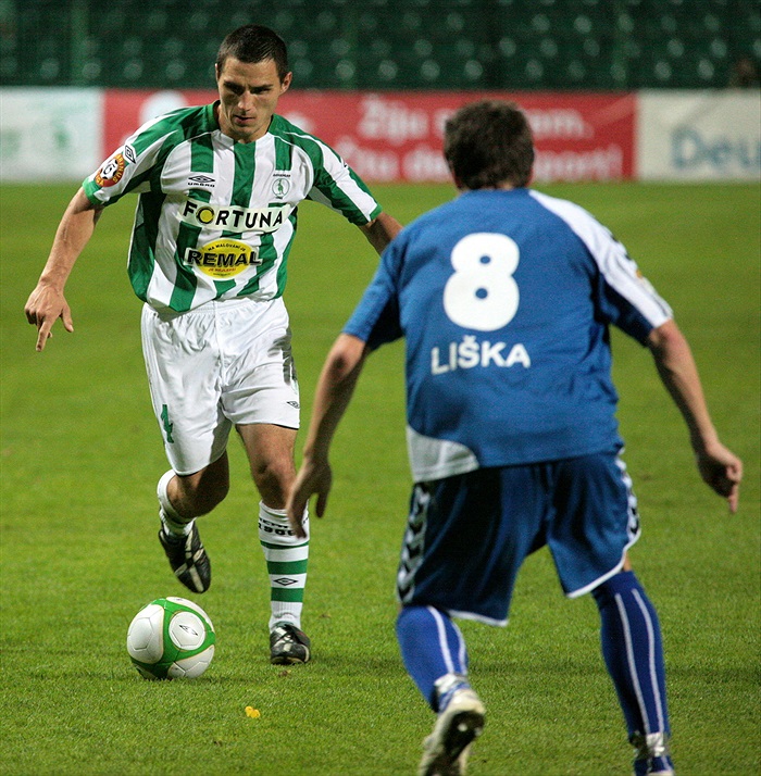 Jindřišek postupuje do útoku.