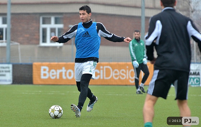 V úterý pokračovala příprava na hřišti