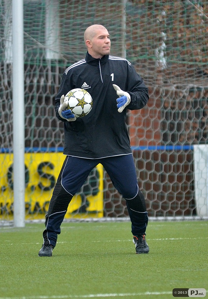 V úterý pokračovala příprava na hřišti