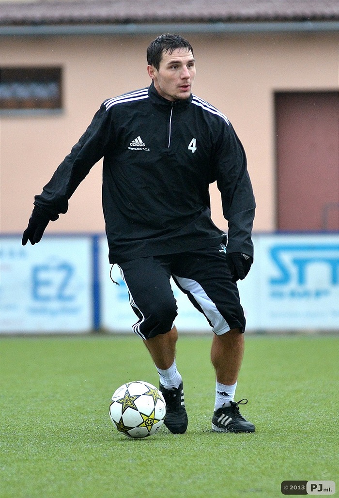 V úterý pokračovala příprava na hřišti