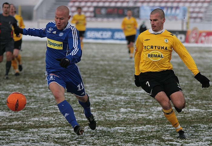 Marek Nikl stíhá Schulmeistera