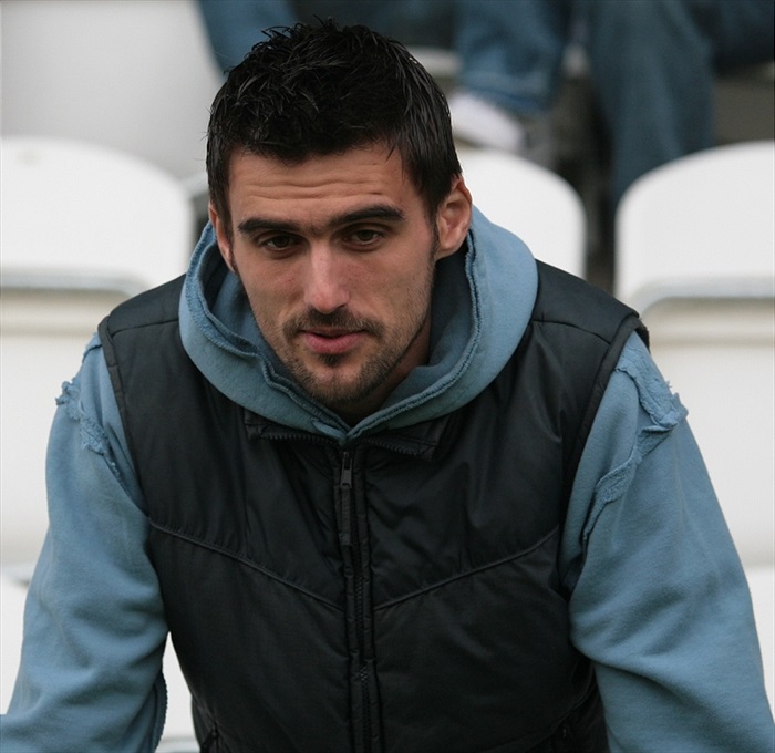 Vladimír Bálek stále na tribuně se zraněným kotníkem.