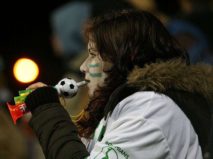 Něžná podpora v hledišti.