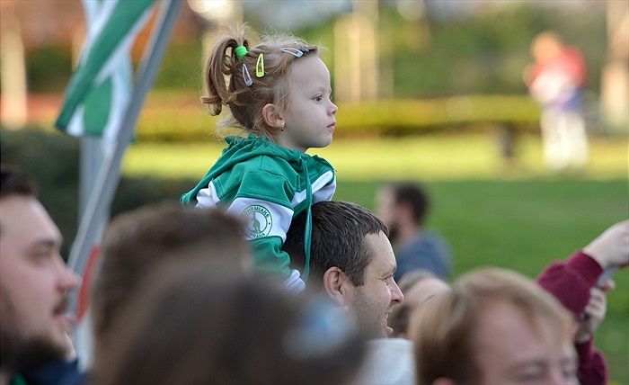 Pochod fanoušku z Ďolíčku do Edenu